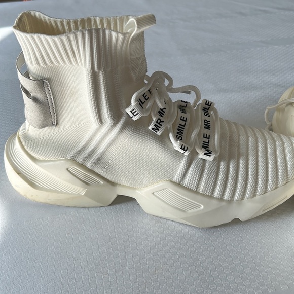 Mr. Smile size 43. Off white sneakers.  Very good condition and worn once. - Picture 9 of 9